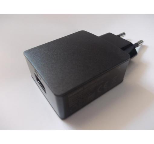 Оригинално зарядно устройство 220V за Huawei USB HW-050100E2W / 1.5A - Huawei Ascend P1, Huawei Ascend P6, Huawei Ascend G700, Huawei Ascend Y300, Huawei Ascend Y200