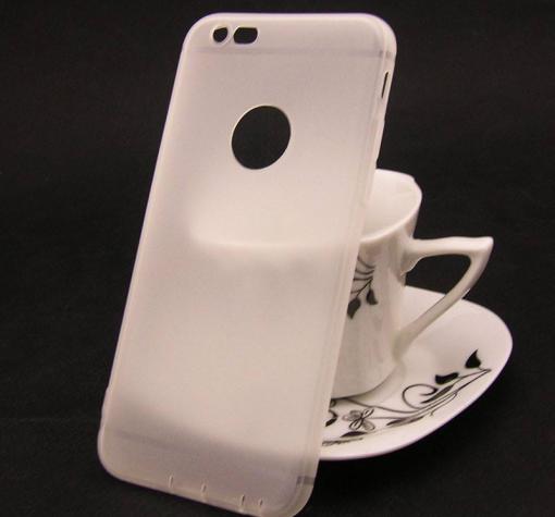 Ултра тънък силиконов калъф / гръб / TPU Ultra Thin за Apple iPhone 6 / iPhone 6S - бял / мат