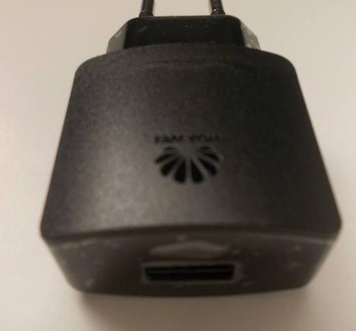 Оригинално зарядно устройство 220V за Huawei USB HW-050100E2W / 1.5A - Huawei Ascend P1, Huawei Ascend P6, Huawei Ascend G700, Huawei Ascend Y300, Huawei Ascend Y200