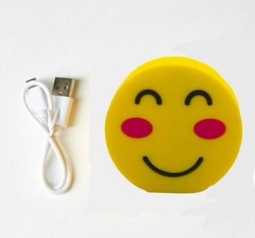 Универсална външна батерия / Universal Power Bank 2.1A Doble USB 8800mAh - Smiley face