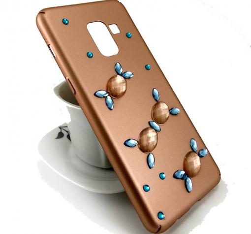 Луксозен твърд гръб 3D с камъни за Samsung A8 2018 A530F - златист / бонбони