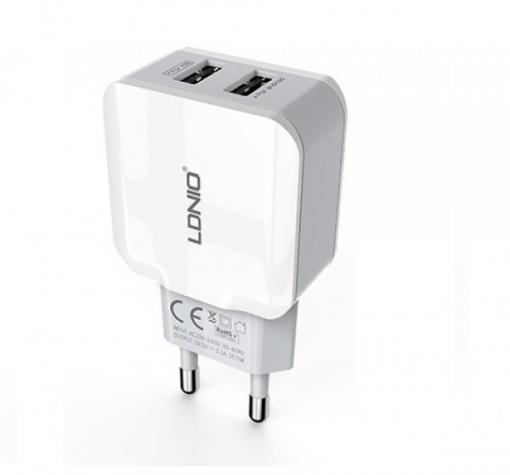 Универсално зарядно устройство LDNIO A2202 220V с два USB порта 5V / 2.4A за Samsung , Apple , LG, HTC, Sony, Nokia, Huawei, ZTE, BlackBerry и др. - бял