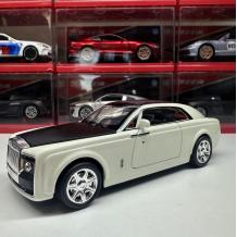 Метална кола с отварящи се врати капаци светлини и звуци Rolls Royce Sweptail 1:24