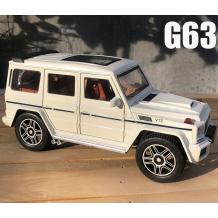 Метален джип с отварящи се врати капаци светлини и звуци Mercedes Benz G-Class G63 1:24 - бял